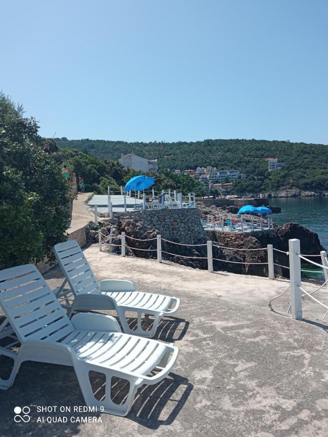 Apartmani Lux Sea Utjeha Zewnętrze zdjęcie